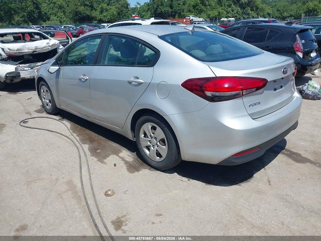 3KPFL4A70HE134126 2017 KIA FORTE photo no. 3