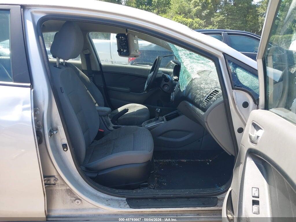 3KPFL4A70HE134126 2017 KIA FORTE photo no. 5