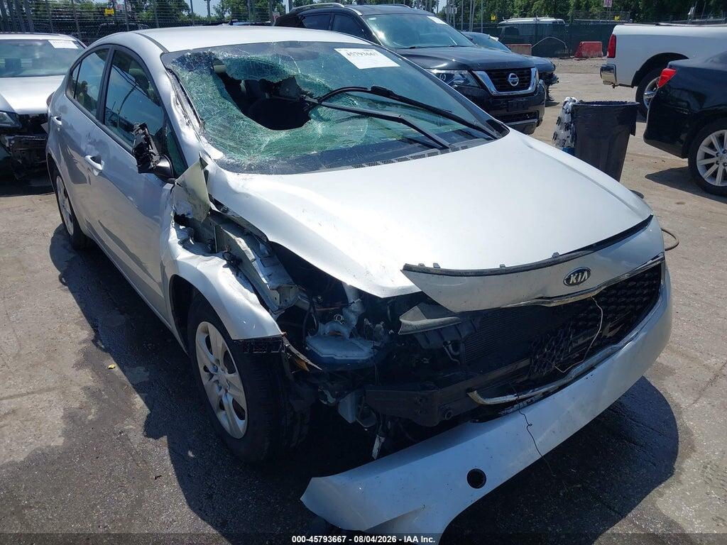 3KPFL4A70HE134126 2017 KIA FORTE photo no. 6