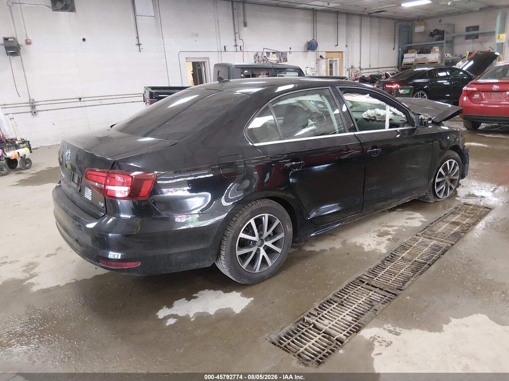 3VWDB7AJ9HM275223 2017 VOLKSWAGEN JETTA photo no. 4