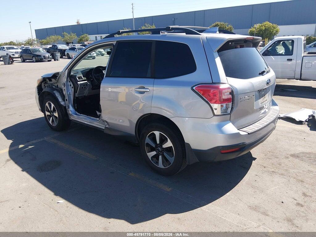 JF2SJAEC8HH512392 2017 SUBARU FORESTER photo no. 3