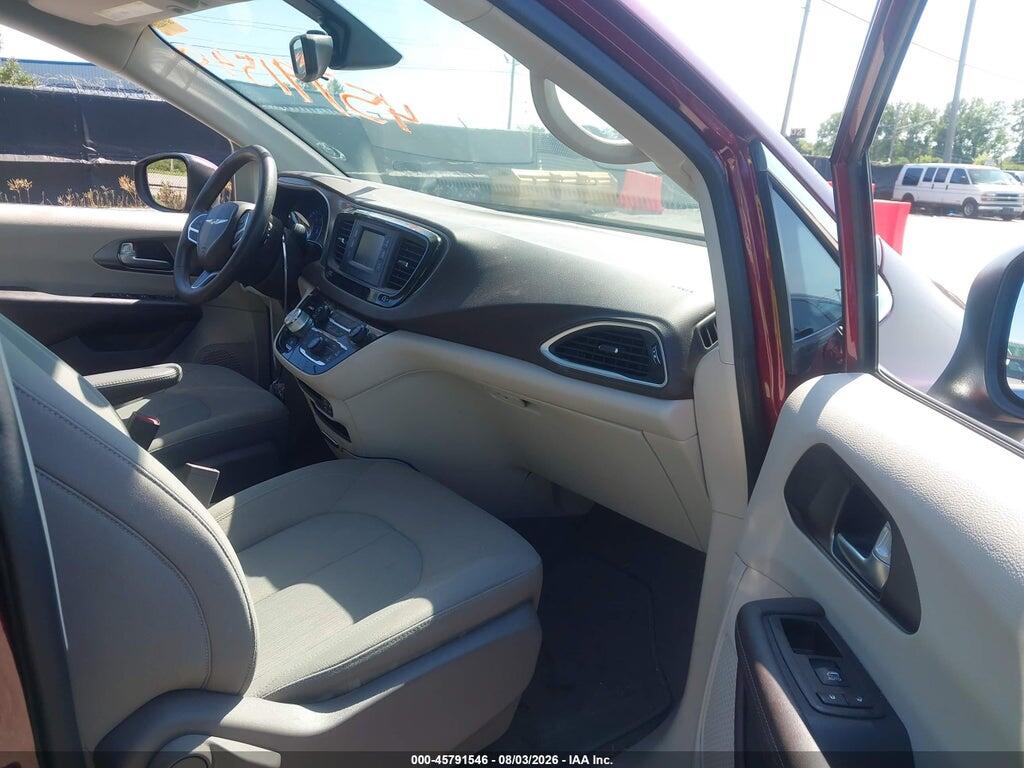 2C4RC1CG5HR745597 2017 CHRYSLER PACIFICA photo no. 5