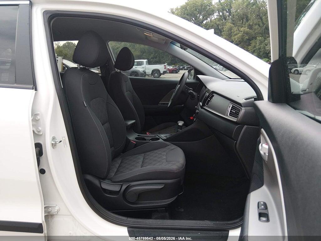 KNDCB3LC2H5093133 2017 KIA NIRO photo no. 5