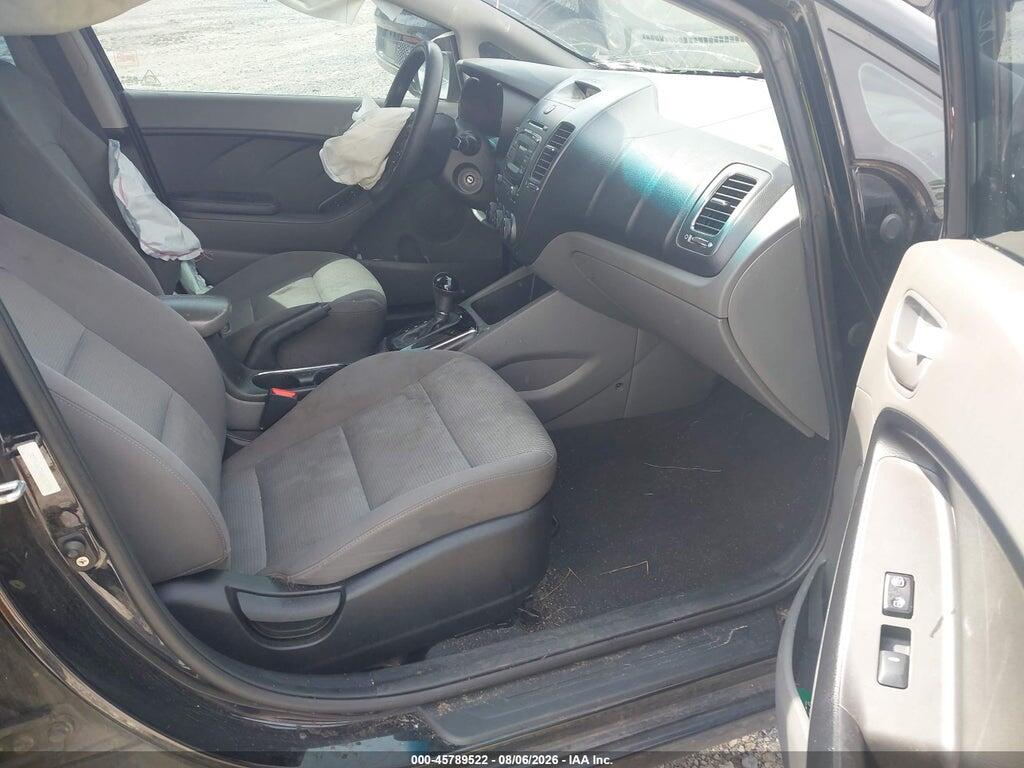 3KPFK4A77HE083498 2017 KIA FORTE photo no. 5