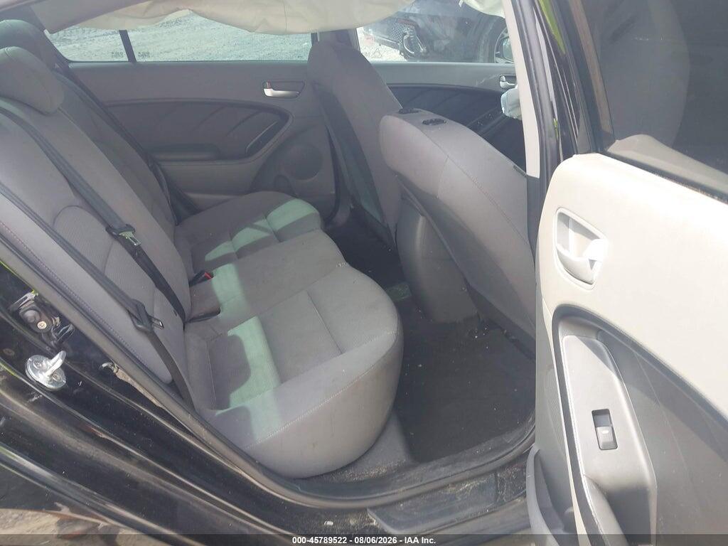 3KPFK4A77HE083498 2017 KIA FORTE photo no. 8