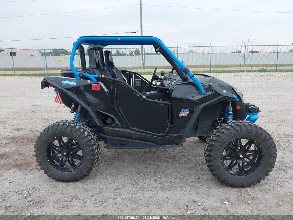 3JBPGAP2XHJ000107 2017 CAN-AM MAVERICK photo no. 12
