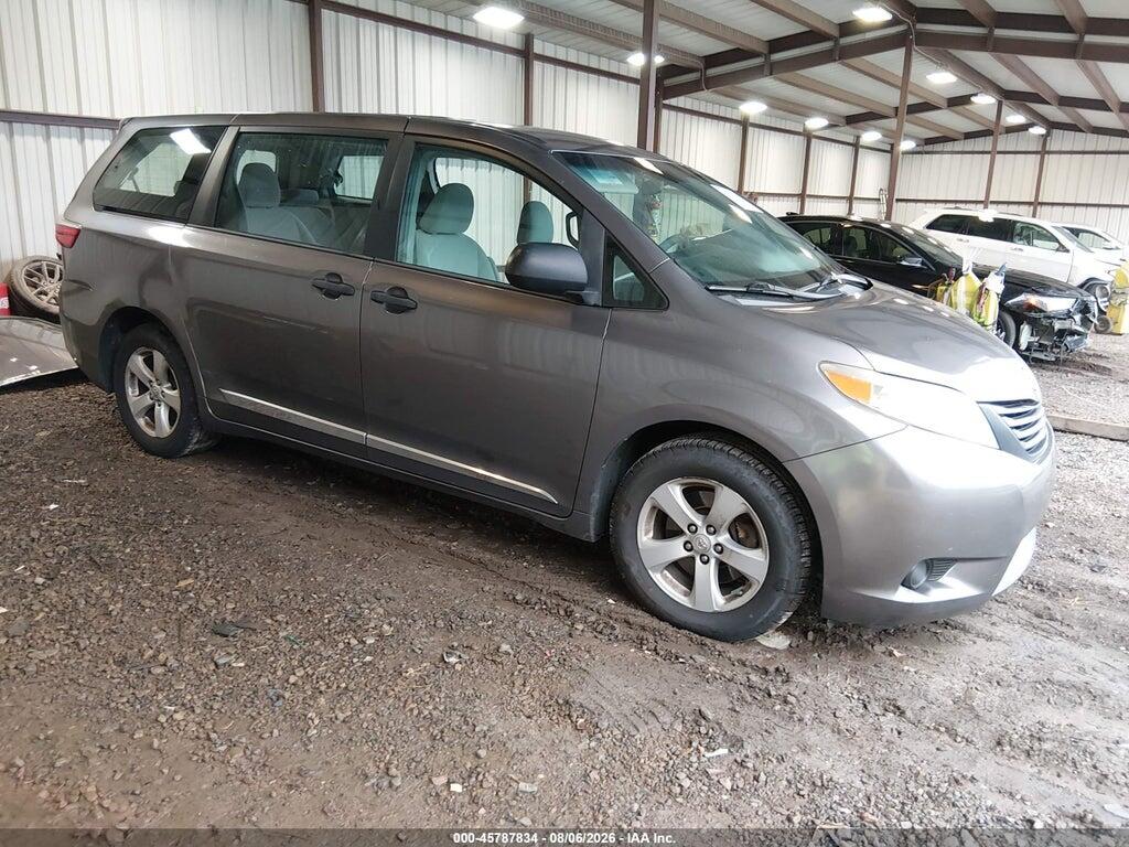 5TDZZ3DC6HS776418 2017 TOYOTA SIENNA photo no. 1