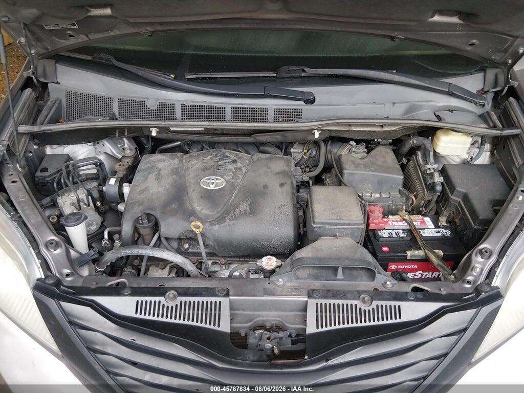 5TDZZ3DC6HS776418 2017 TOYOTA SIENNA photo no. 10