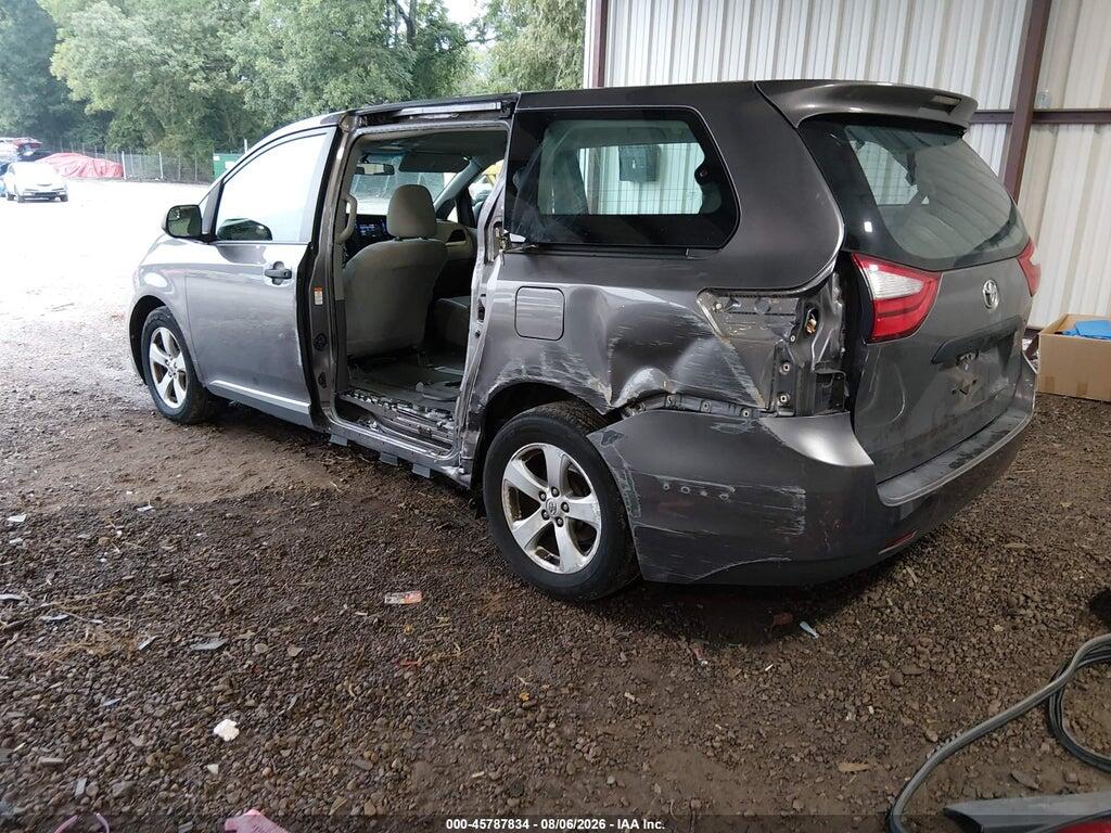 5TDZZ3DC6HS776418 2017 TOYOTA SIENNA photo no. 3