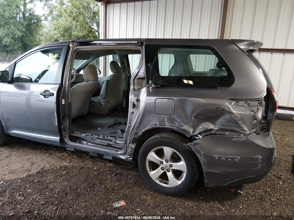 5TDZZ3DC6HS776418 2017 TOYOTA SIENNA photo no. 6