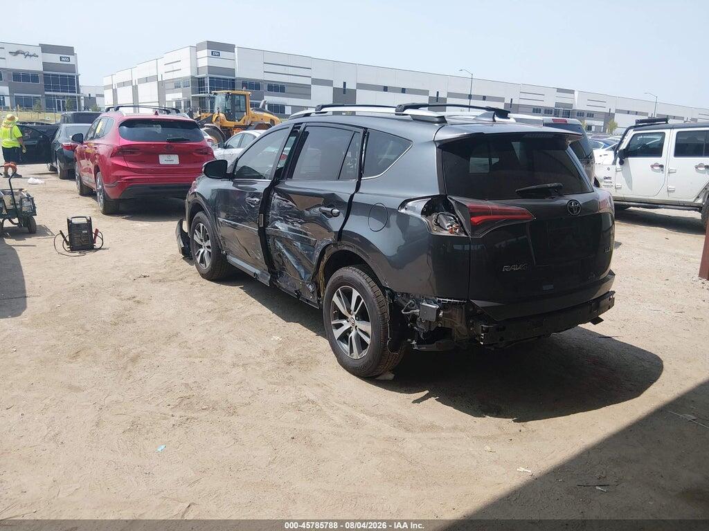 2T3WFREV4HW401835 2017 TOYOTA RAV4 photo no. 3