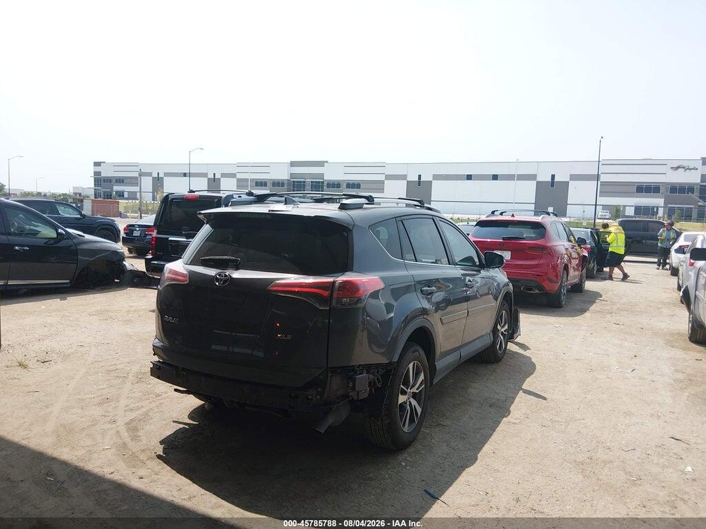 2T3WFREV4HW401835 2017 TOYOTA RAV4 photo no. 4