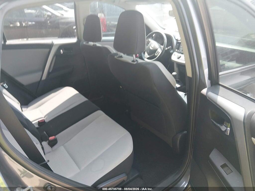 2T3WFREV4HW401835 2017 TOYOTA RAV4 photo no. 8