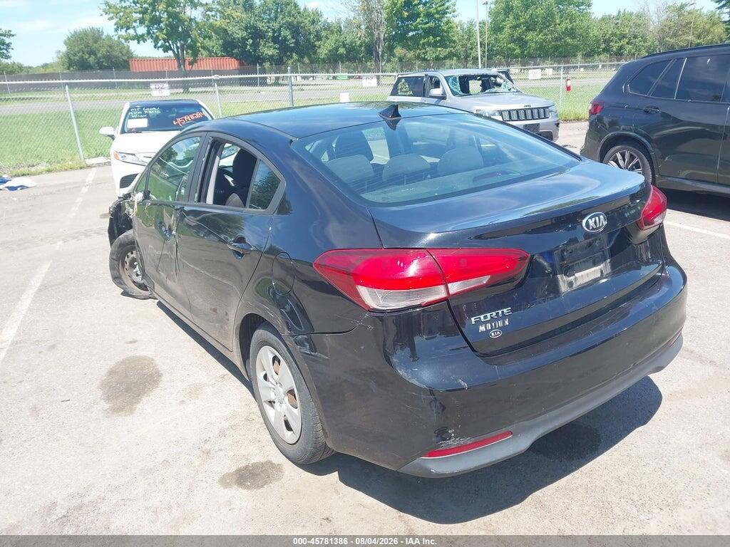 3KPFK4A73HE158472 2017 KIA FORTE photo no. 3