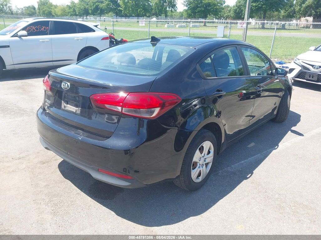 3KPFK4A73HE158472 2017 KIA FORTE photo no. 4