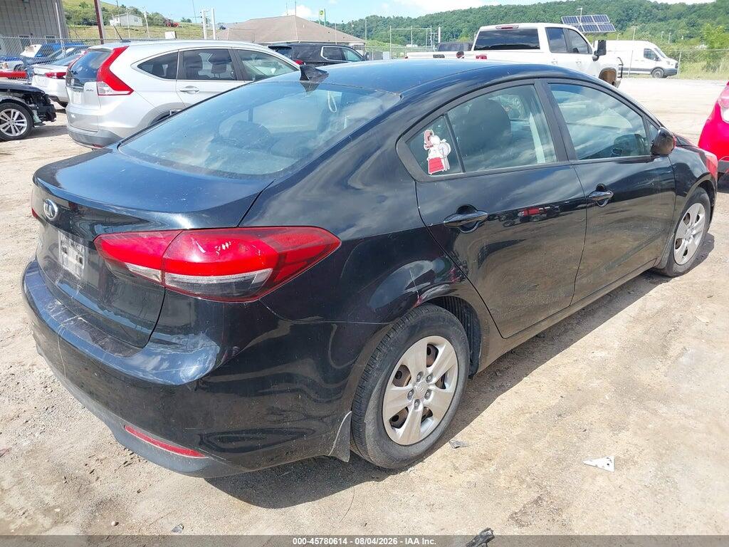 3KPFK4A72HE098880 2017 KIA FORTE photo no. 4