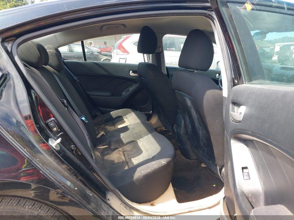 3KPFK4A72HE098880 2017 KIA FORTE photo no. 8