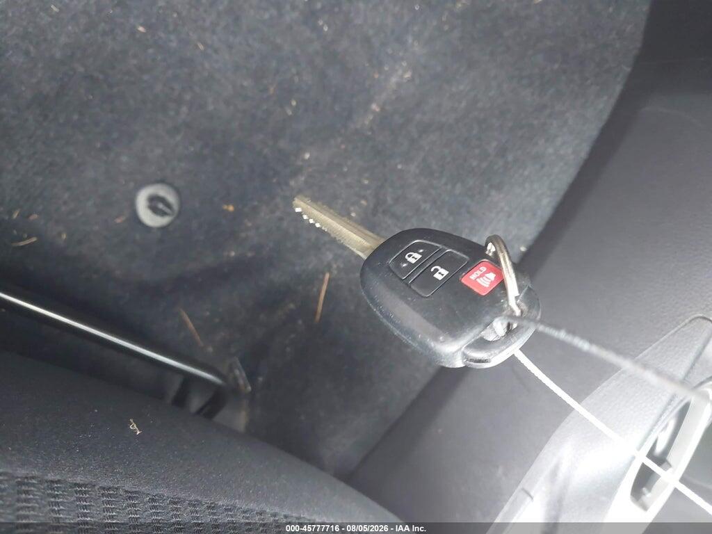 2T3ZFREV0HW372976 2017 TOYOTA RAV4 photo no. 11