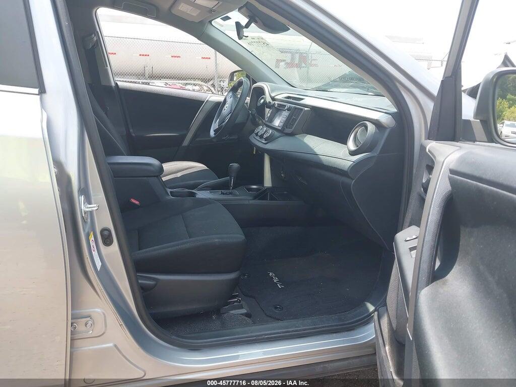 2T3ZFREV0HW372976 2017 TOYOTA RAV4 photo no. 5