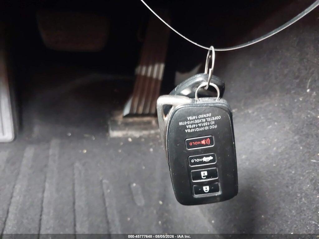 JTHCM1D23H5025233 2017 LEXUS IS 300 photo no. 11