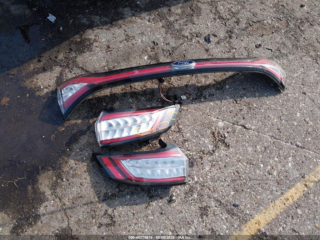 2FMPK3G9XHBC43660 2017 FORD EDGE photo no. 12