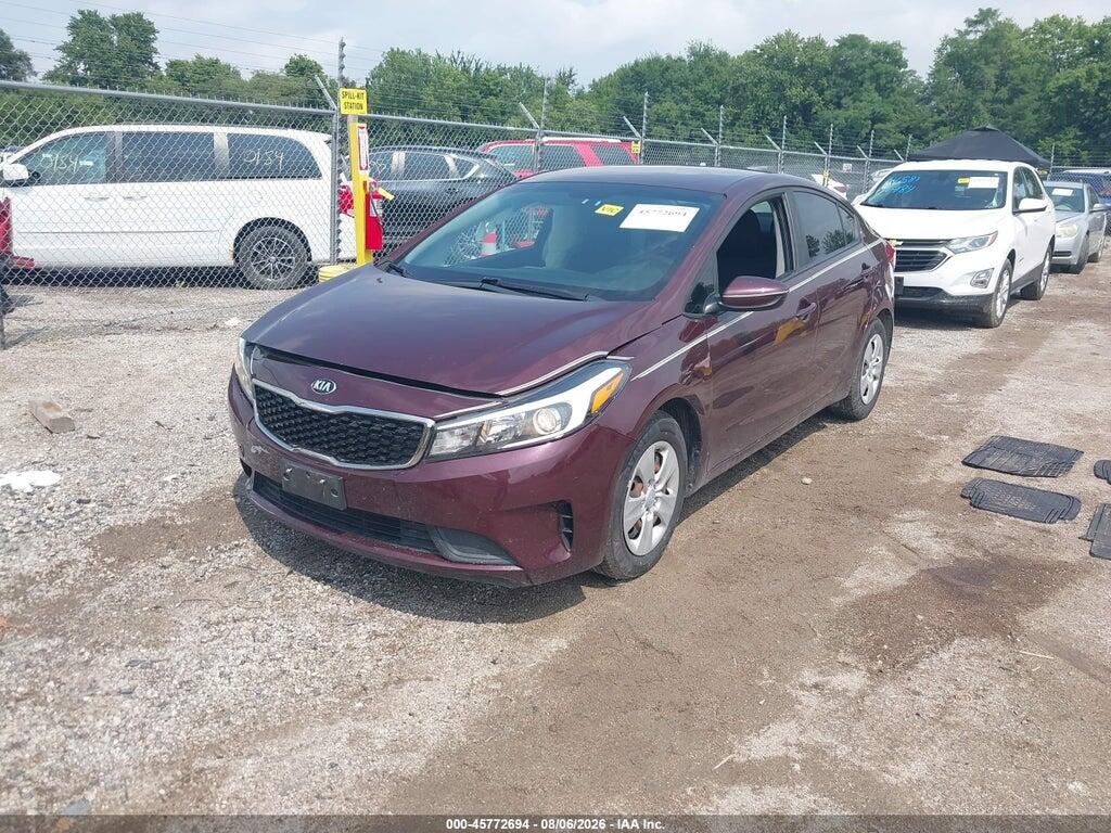 3KPFK4A73HE135922 2017 KIA FORTE photo no. 2