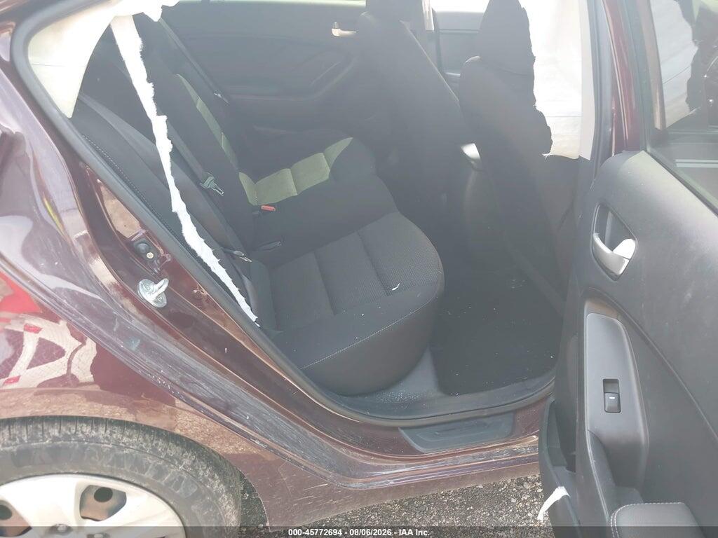 3KPFK4A73HE135922 2017 KIA FORTE photo no. 8