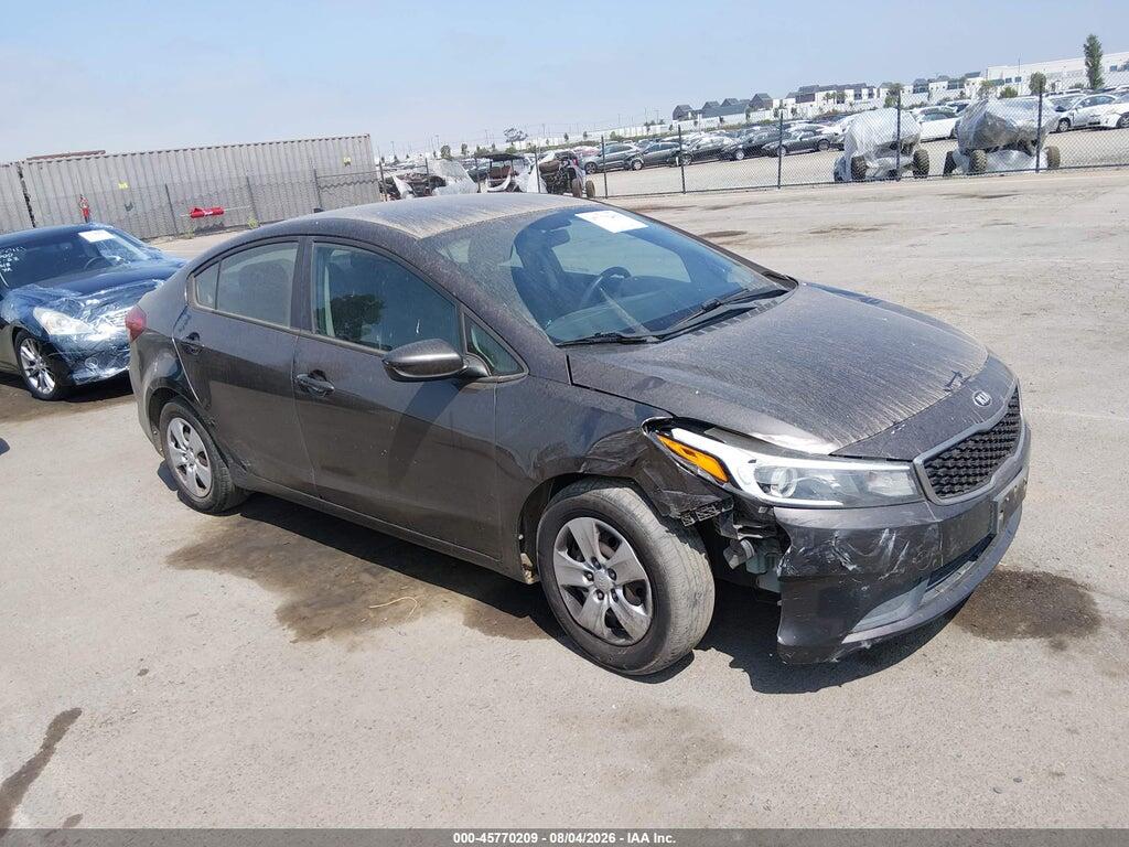 3KPFK4A72HE063501 2017 KIA FORTE photo no. 1
