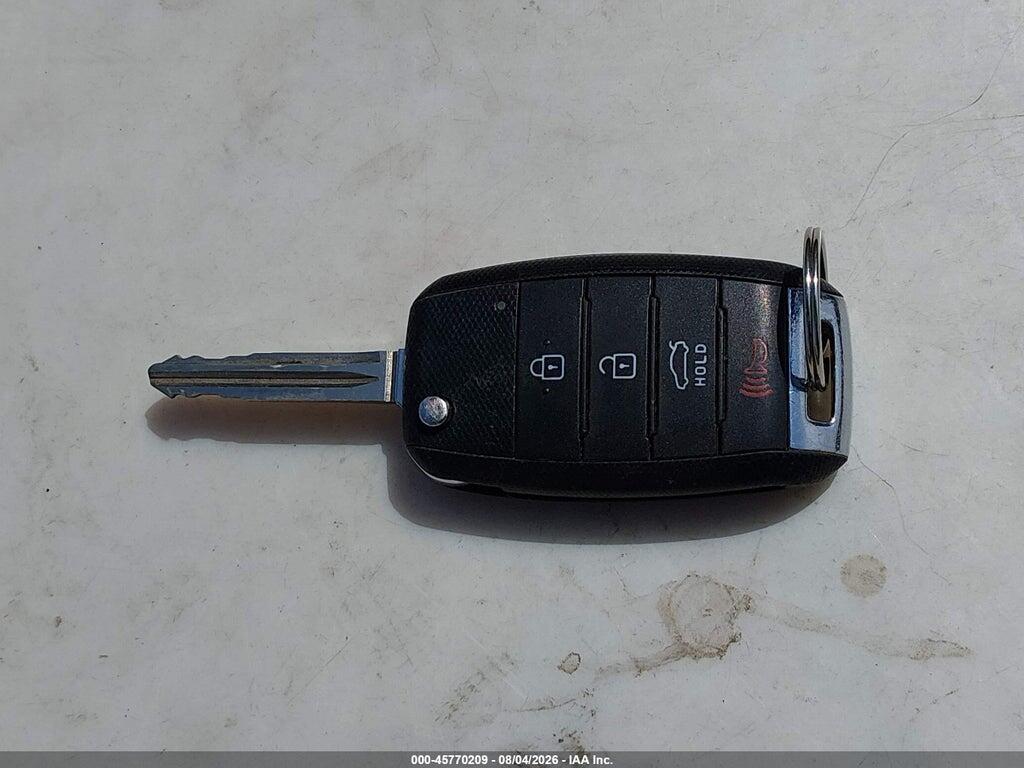 3KPFK4A72HE063501 2017 KIA FORTE photo no. 11