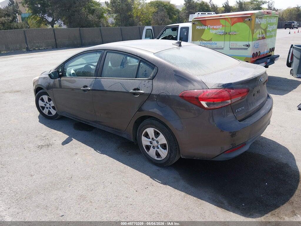 3KPFK4A72HE063501 2017 KIA FORTE photo no. 3