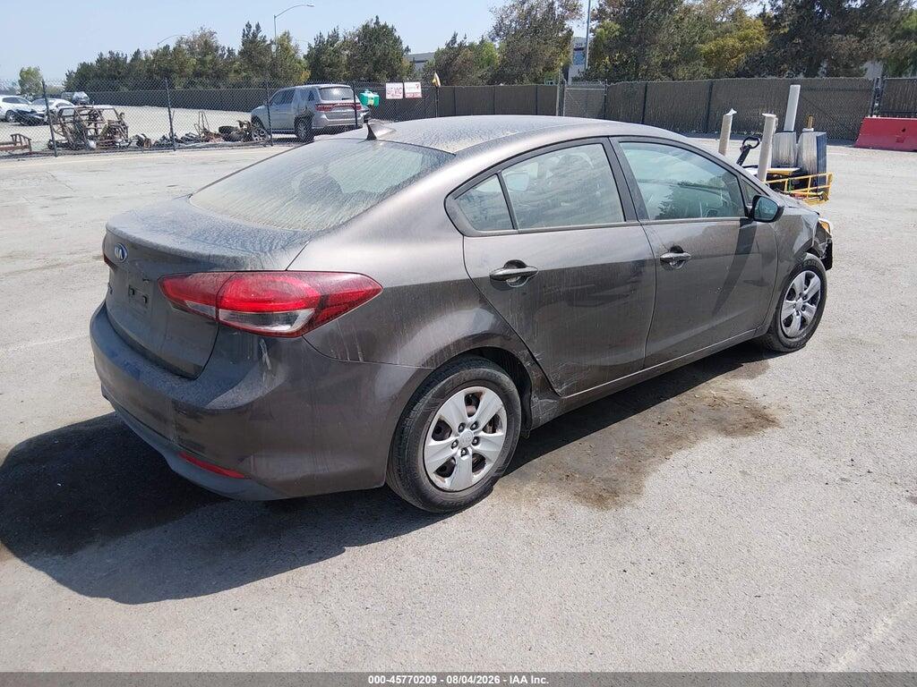 3KPFK4A72HE063501 2017 KIA FORTE photo no. 4