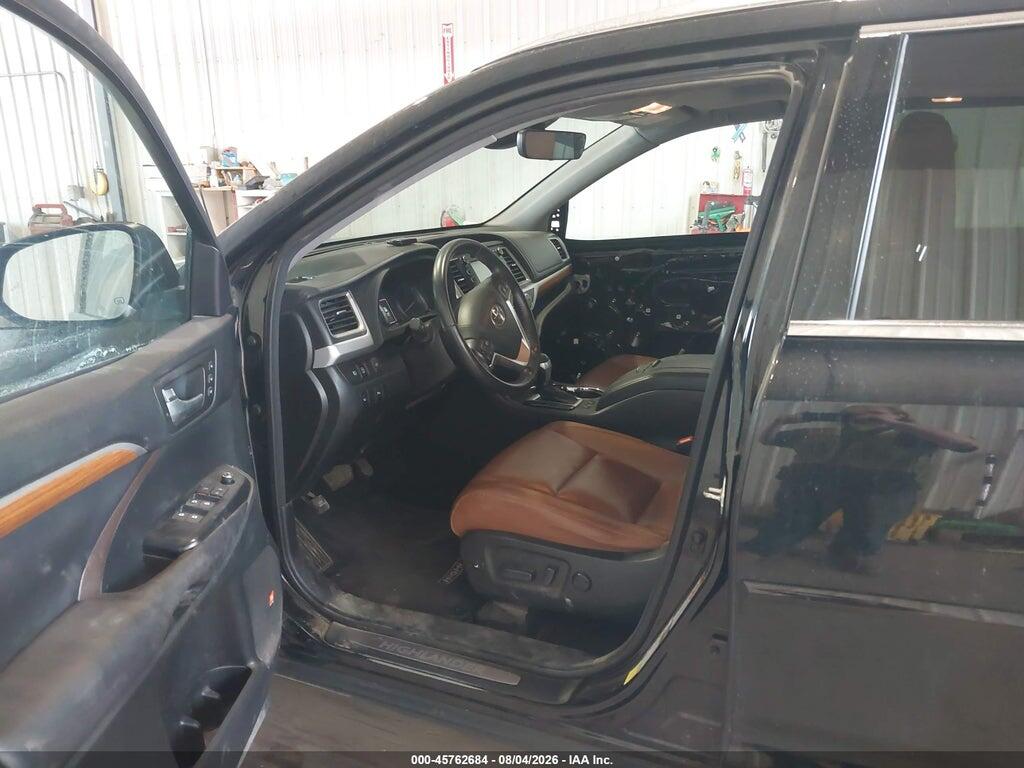 5TDDZRFH6HS358320 2017 TOYOTA HIGHLANDER photo no. 5