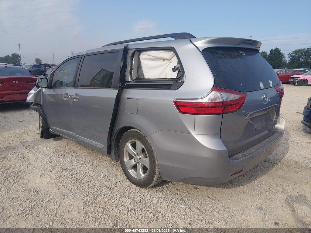 5TDKZ3DC2HS789538 2017 TOYOTA SIENNA photo no. 3