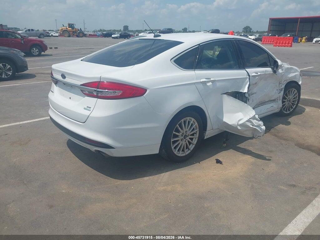 3FA6P0HD3HR130322 2017 FORD FUSION photo no. 4