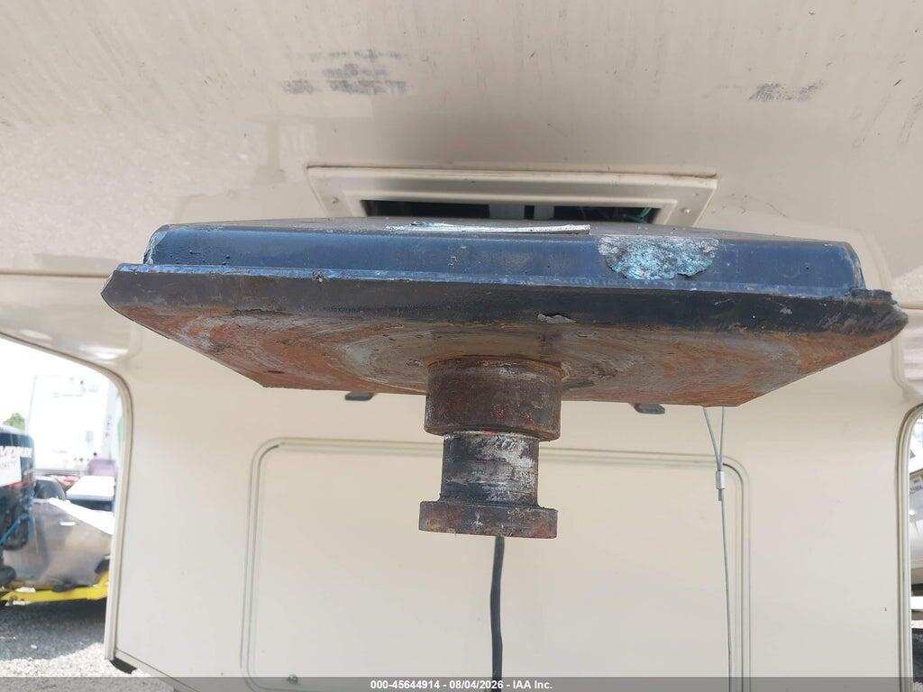 4X4FCRJ29HS216347 2017 CEDAR CREEK SILVERBACK SERIES 33 photo no. 10
