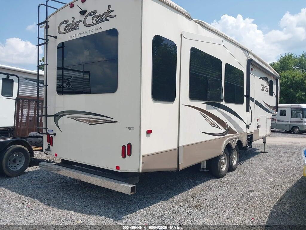 4X4FCRJ29HS216347 2017 CEDAR CREEK SILVERBACK SERIES 33 photo no. 4