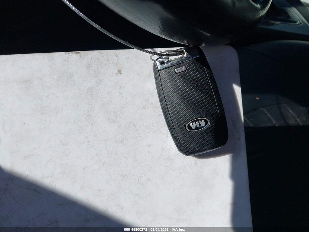 KNDCB3LC1J5206558 2018 KIA NIRO photo no. 11