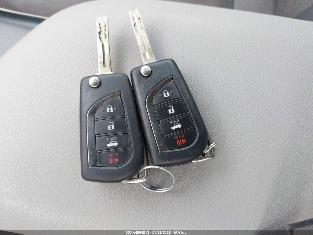 4T1B11HK1JU545079 2018 TOYOTA CAMRY photo no. 11