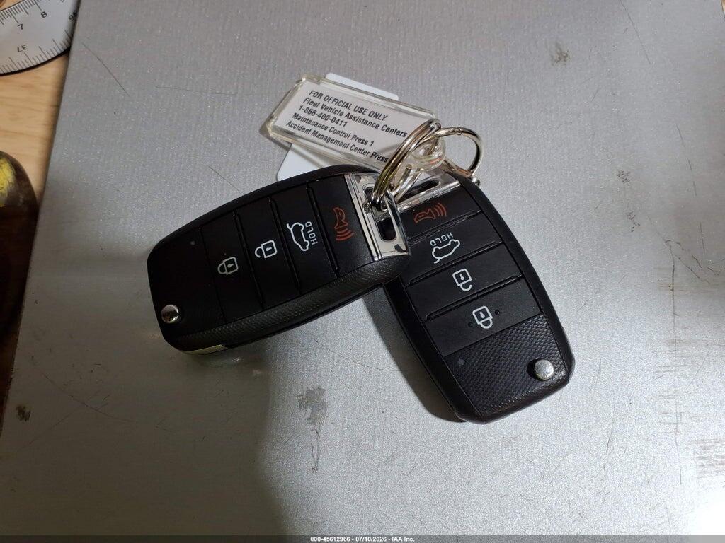 KNDCB3LC7J5158256 2018 KIA NIRO photo no. 11