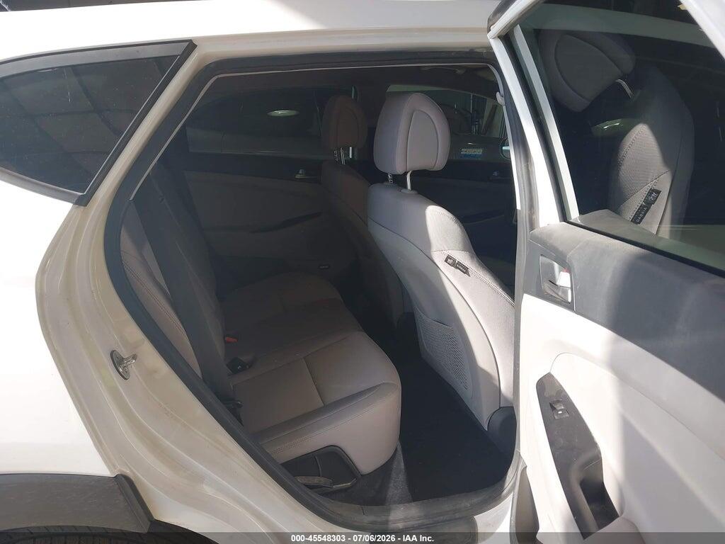 KM8J2CA42JU655705 2018 HYUNDAI TUCSON photo no. 8