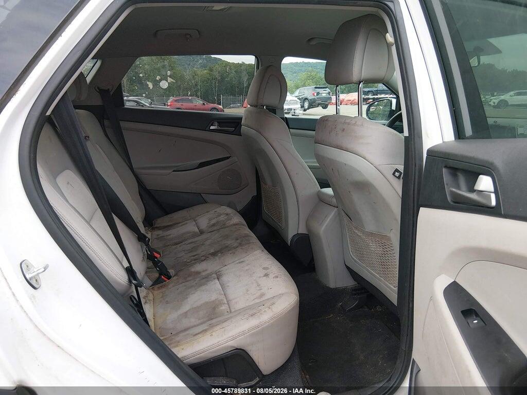 KM8J2CA48JU684271 2018 HYUNDAI TUCSON photo no. 8