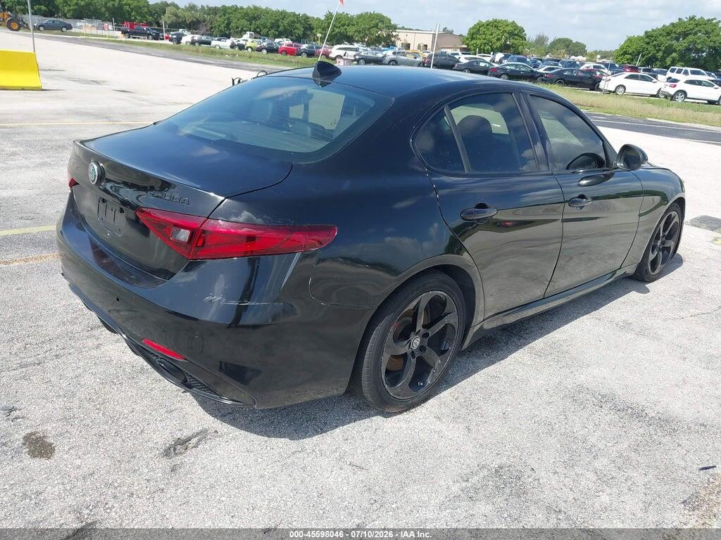 ZARFAEBN1J7566504 2018 ALFA ROMEO GIULIA photo no. 4