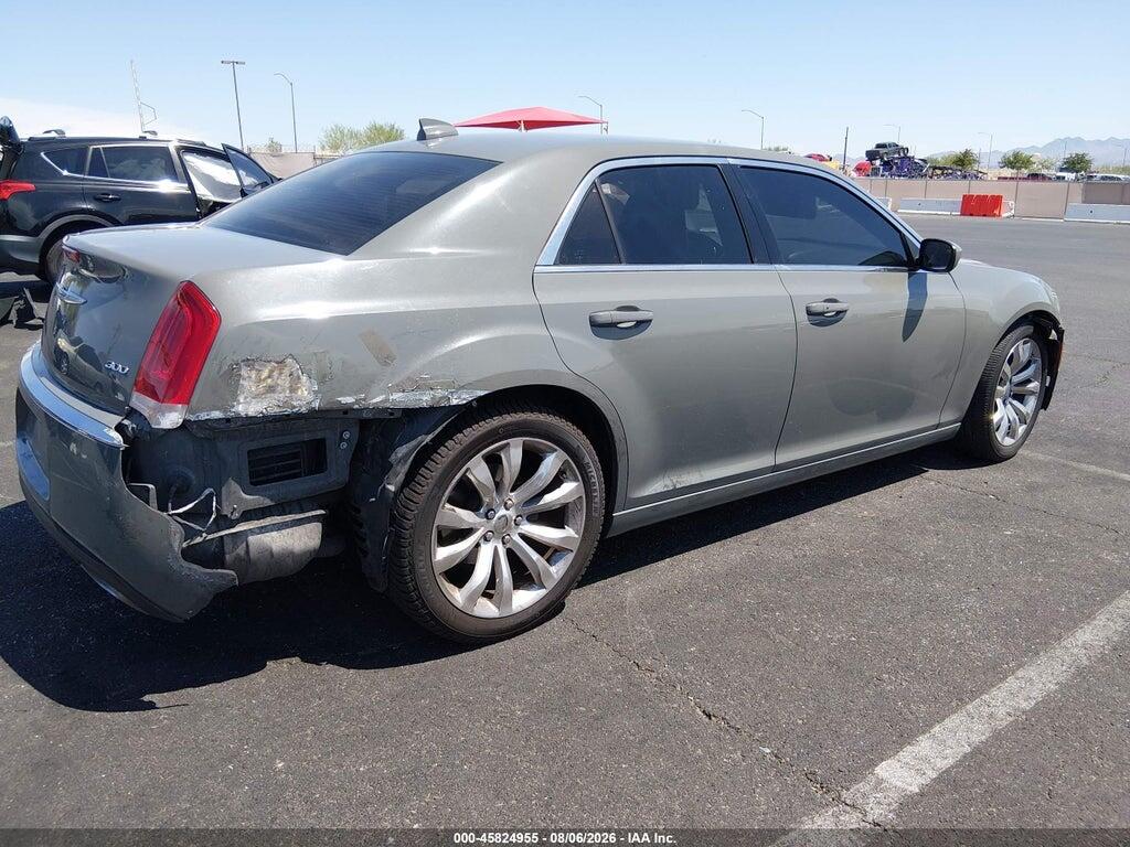 2C3CCAAG1JH201834 2018 CHRYSLER 300 photo no. 4