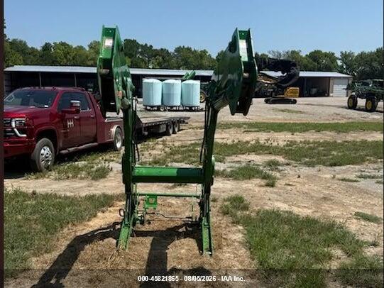 1P0620RXTJD006709 2018 JOHN DEERE 620R LOADER ATTACHMENT photo no. 3