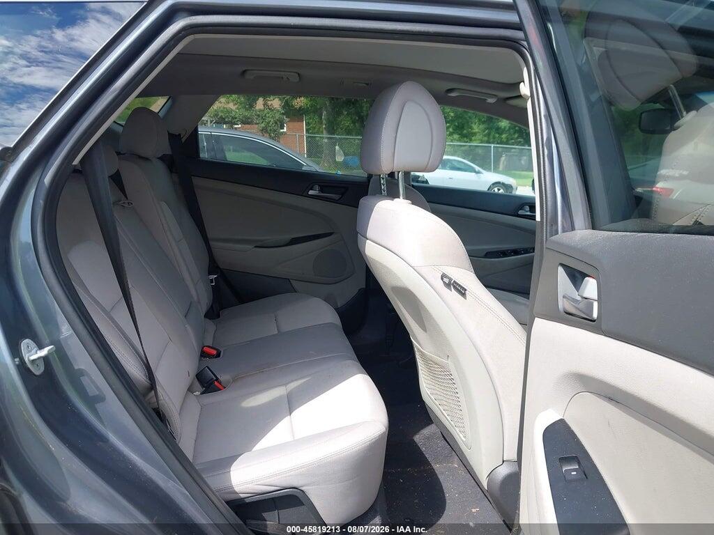 KM8J3CA20JU683739 2018 HYUNDAI TUCSON photo no. 8