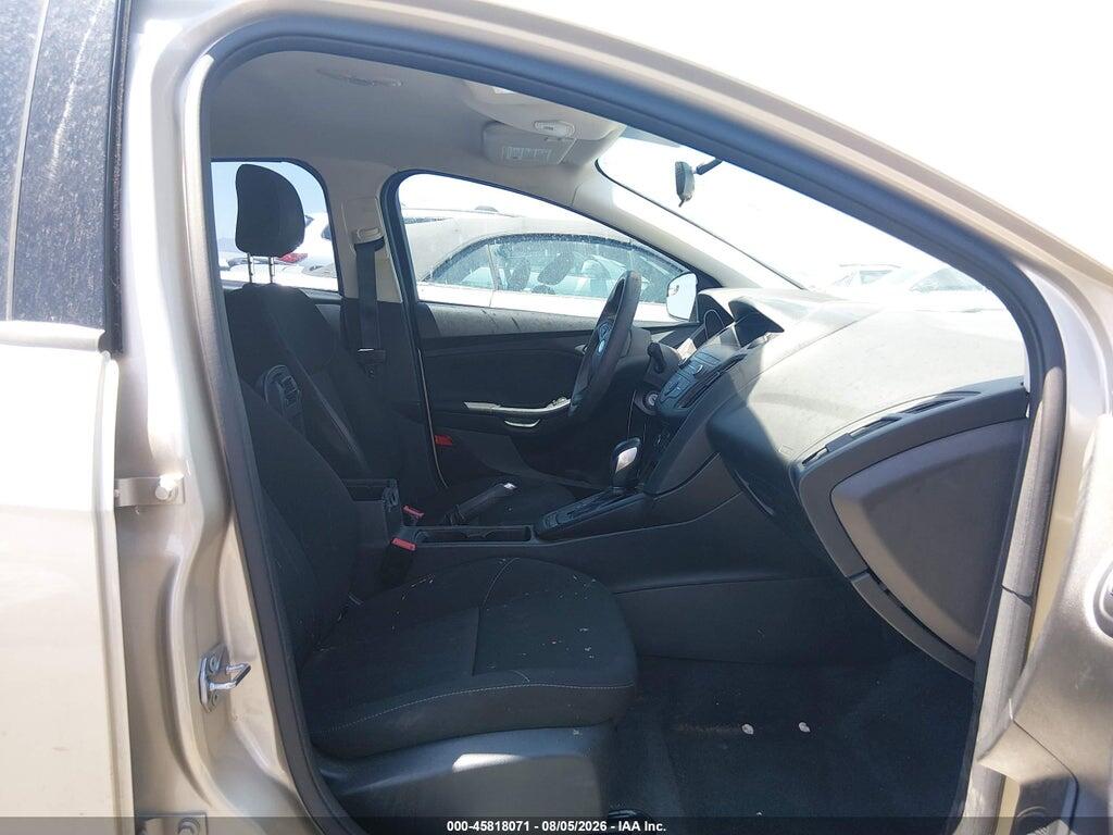 1FADP3FE3JL304091 2018 FORD FOCUS photo no. 5