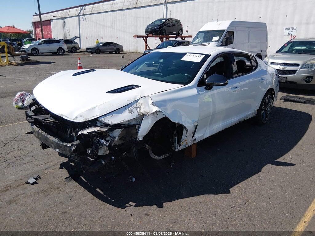 KNAE35LC0J6040235 2018 KIA STINGER photo no. 2