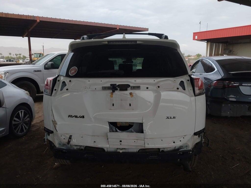 2T3WFREV5JW463444 2018 TOYOTA RAV4 photo no. 6