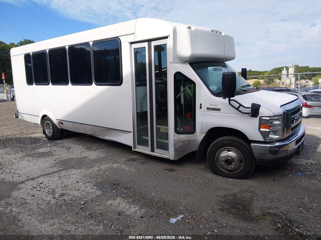 1FDFE4FS5JDC29761 2018 FORD E-450 CUTAWAY photo no. 1