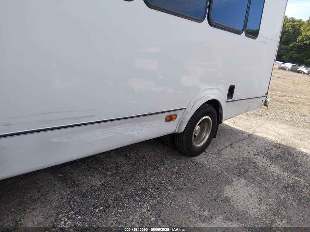 1FDFE4FS5JDC29761 2018 FORD E-450 CUTAWAY photo no. 11